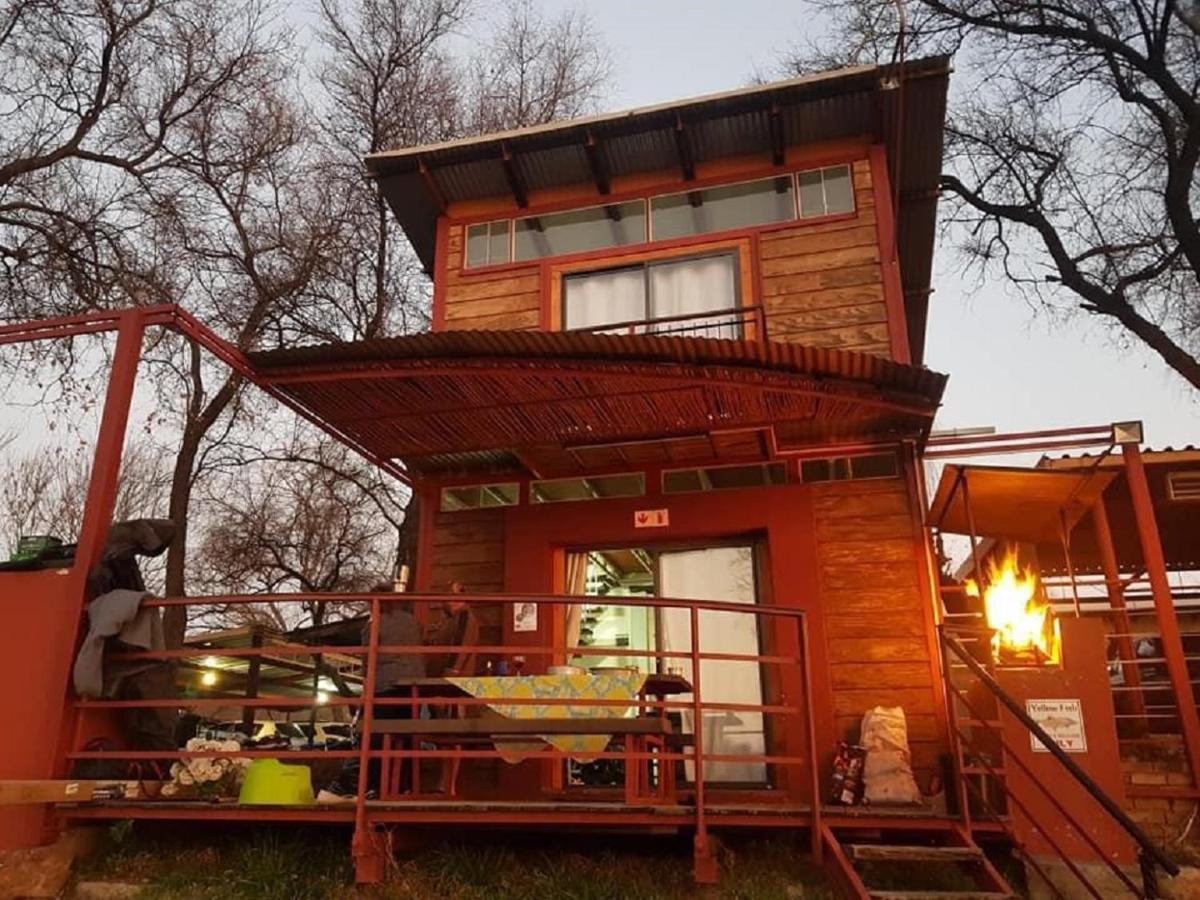 Serenity Guesthouse Klerksdorp Dış mekan fotoğraf
