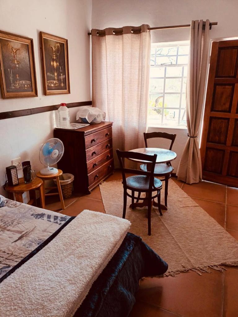 Serenity Guesthouse Klerksdorp Dış mekan fotoğraf