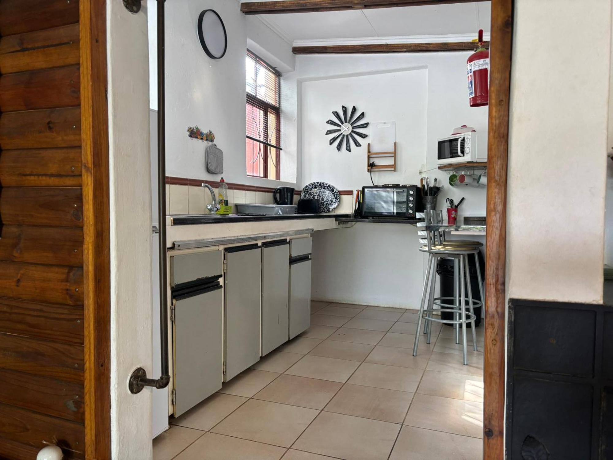 Serenity Guesthouse Klerksdorp Dış mekan fotoğraf