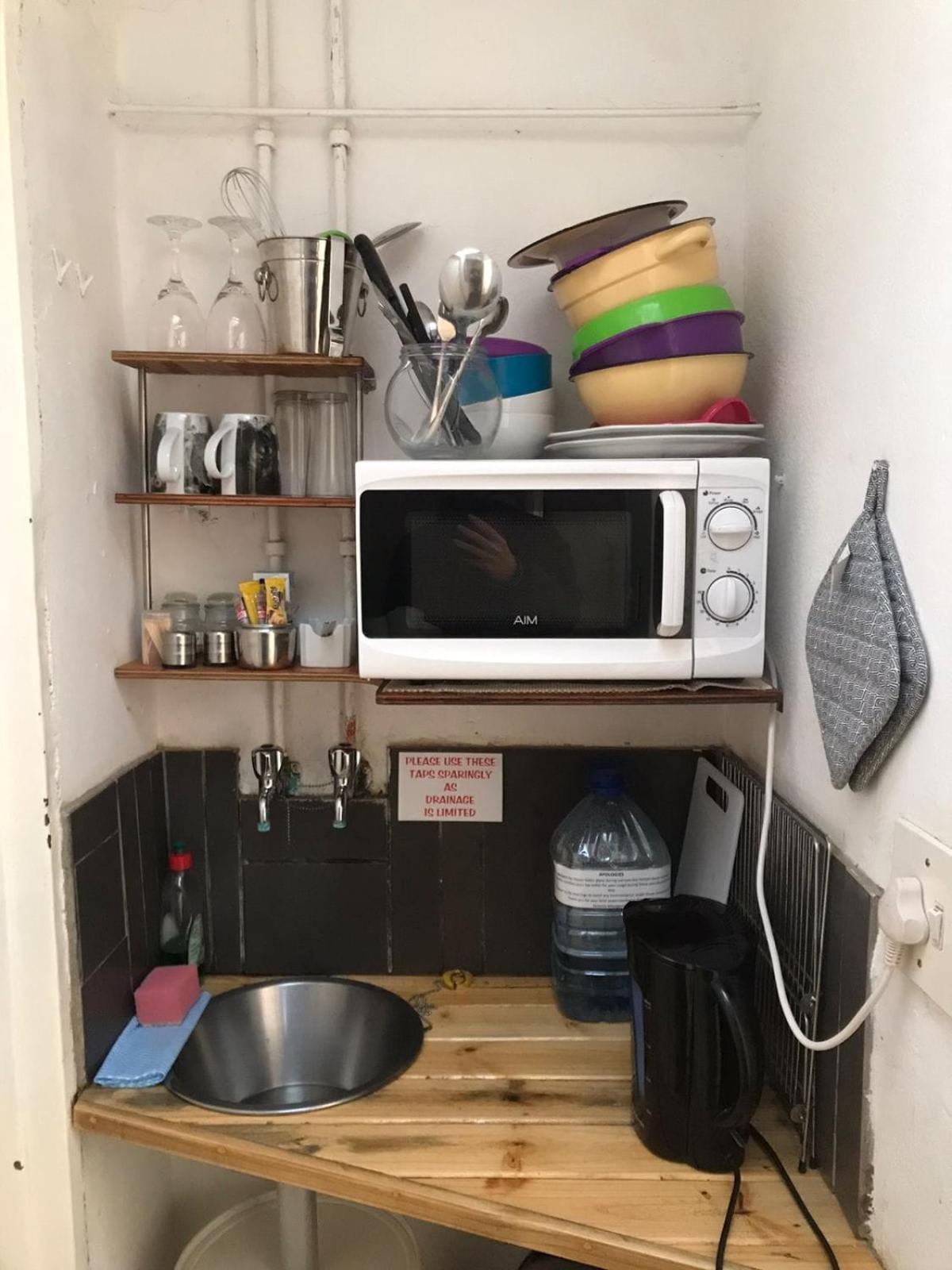 Serenity Guesthouse Klerksdorp Dış mekan fotoğraf