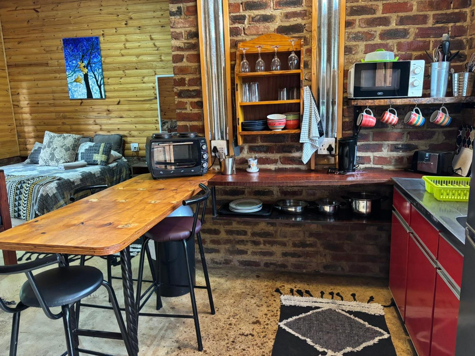 Serenity Guesthouse Klerksdorp Dış mekan fotoğraf
