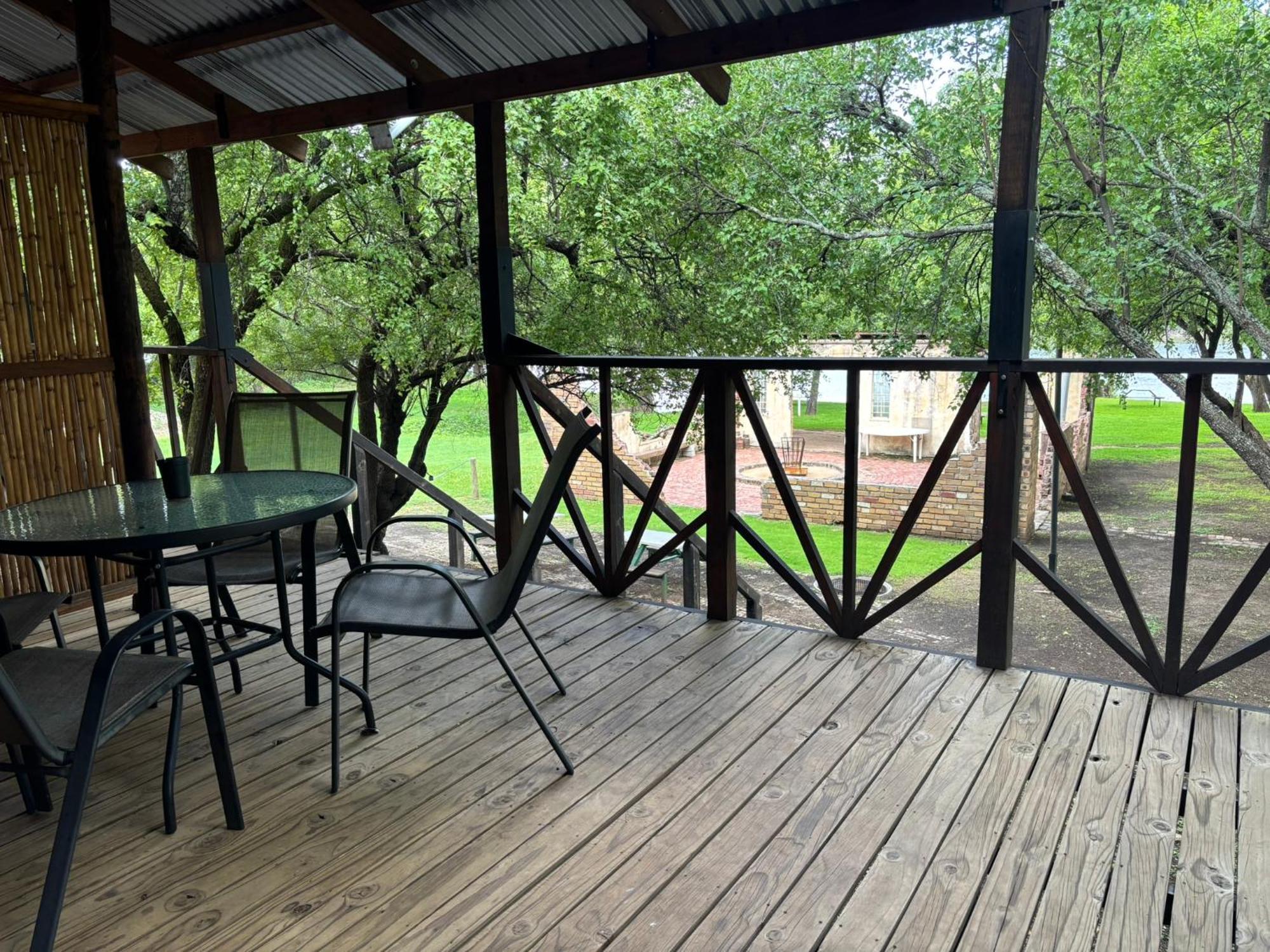 Serenity Guesthouse Klerksdorp Dış mekan fotoğraf